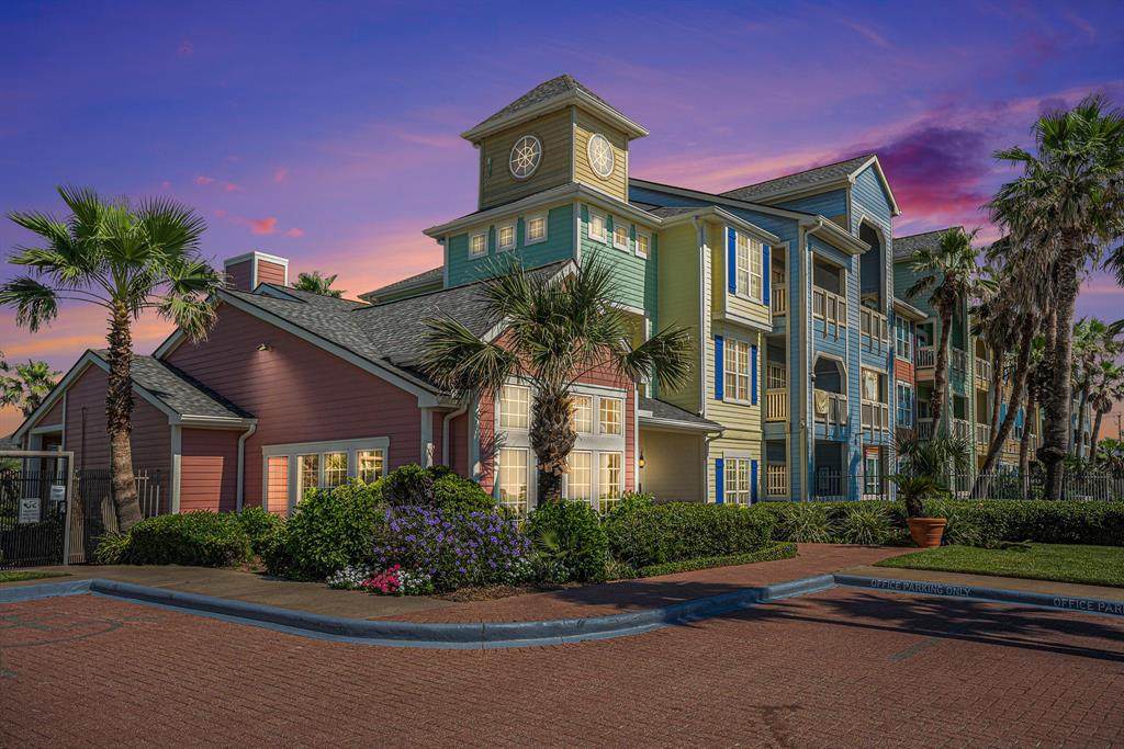 7000 Seawall Boulevard - Photo 1