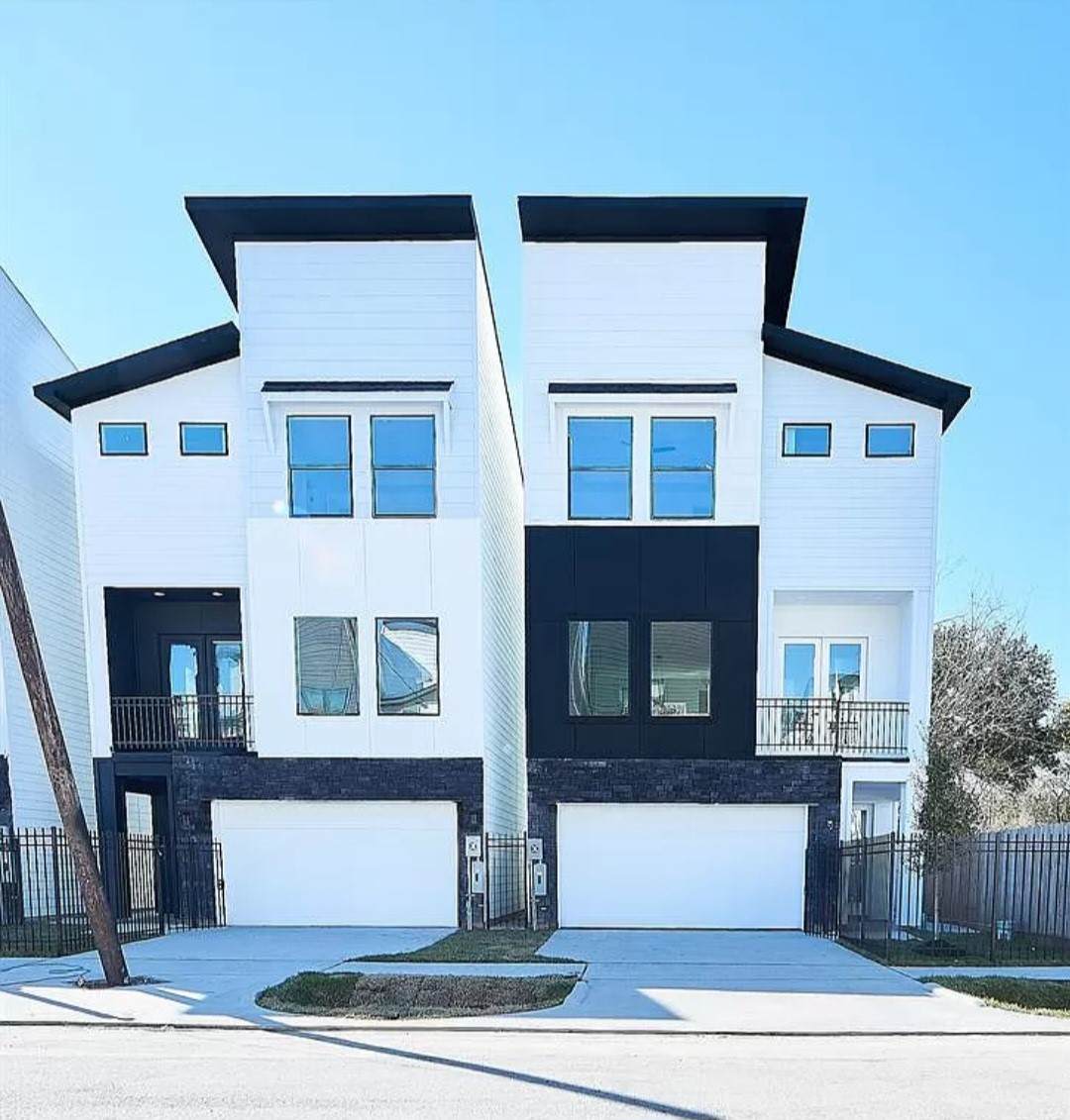 2724 Rosalie Street - Photo 1