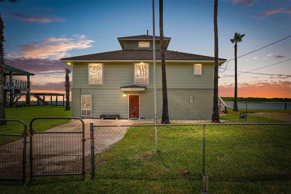 100 Bayshore Drive - Photo 1