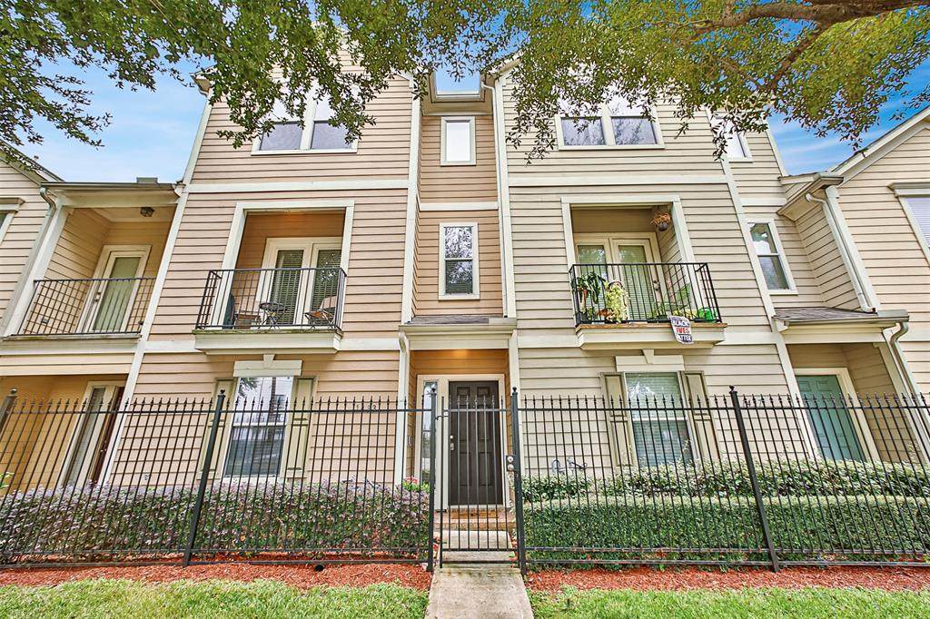 1433 Paige Street - Photo 1
