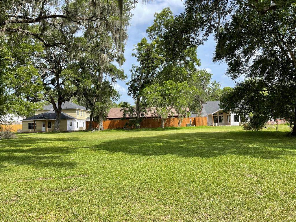 327 Wood Haven Drive - Photo 1