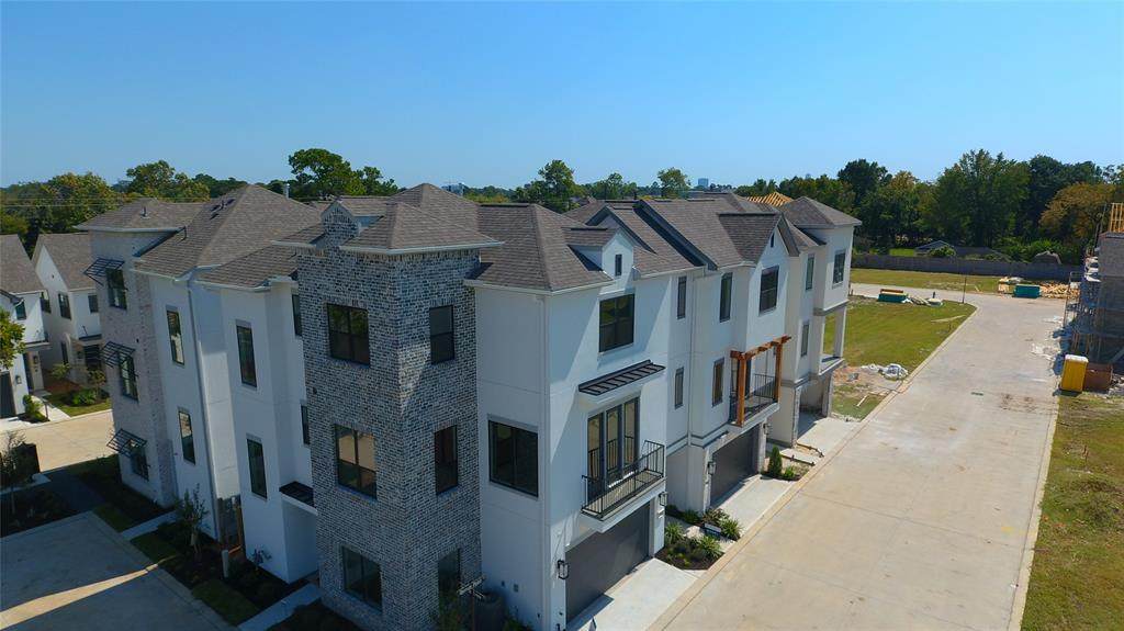 1738 Ojeman Point Lane - Photo 1