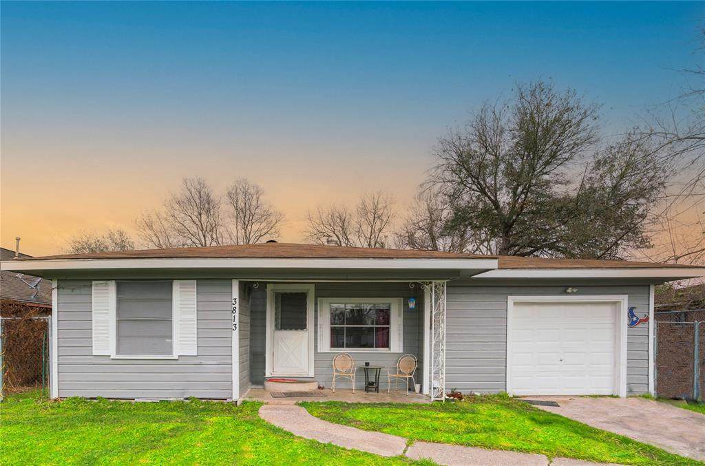 3813 Crandon Street - Photo 1