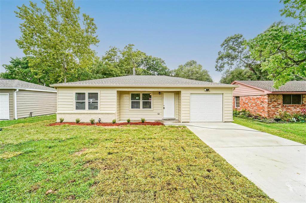 304 E Foley Street - Photo 1