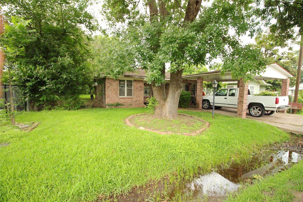 3819 Crandon Street - Photo 1