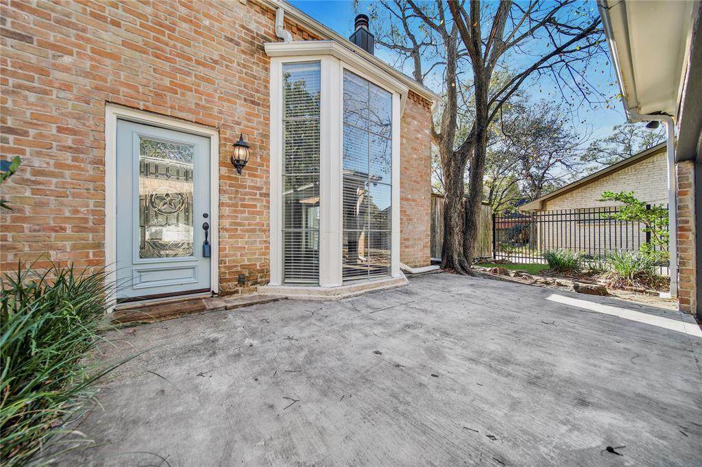 523 30th Street - Photo 1