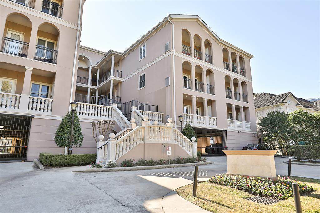 58 Briar Hollow Lane - Photo 1