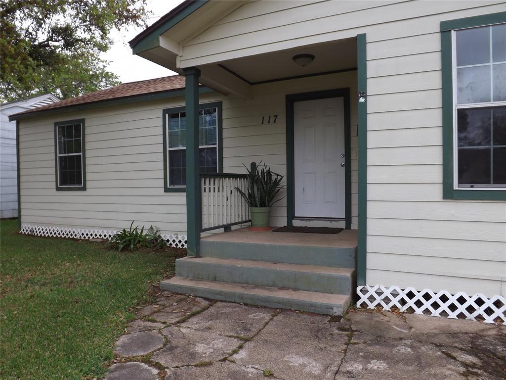 117 19th Avenue - Photo 1