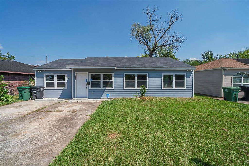 4929 Airport Boulevard - Photo 1