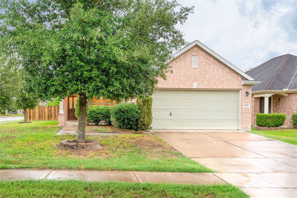 7638 Crestbrook Manor Lane - Photo 1