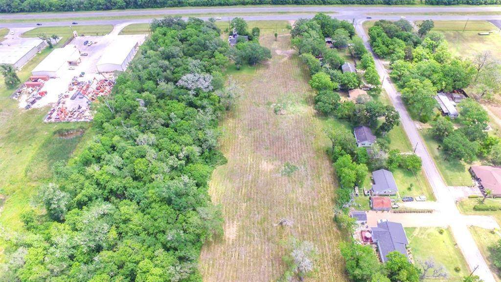 1910 Brazosport Boulevard - Photo 1