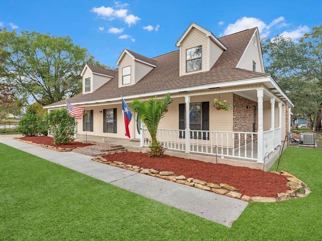 716 Stratford Street - Photo 1
