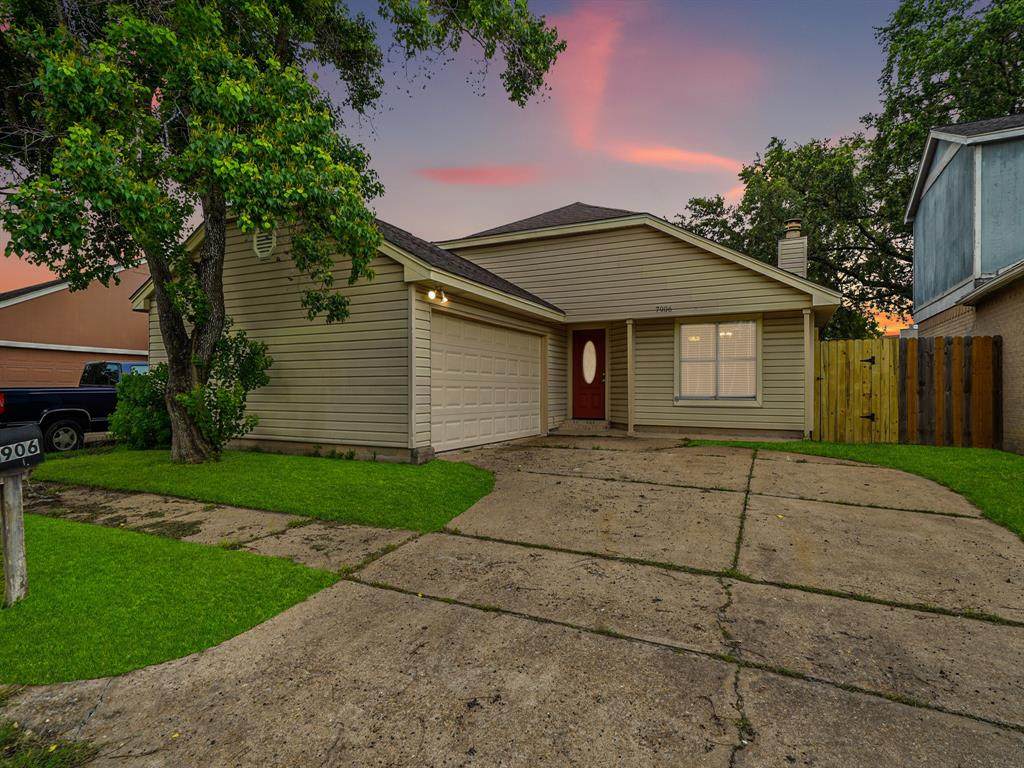 7906 Meadow Glen Drive - Photo 1