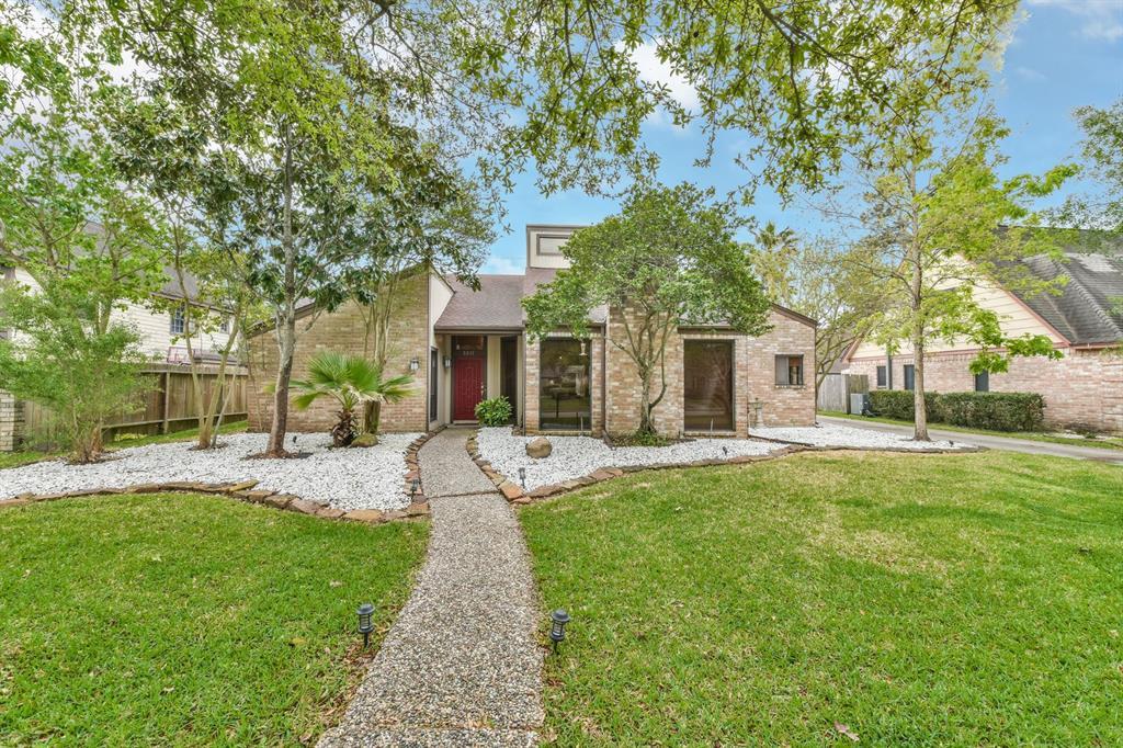 3211 Aspen Bend Drive - Photo 1