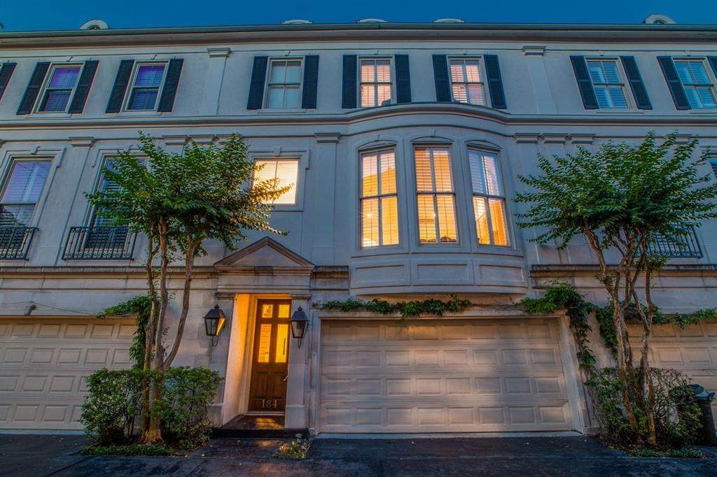 184 Oak Place Drive - Photo 1