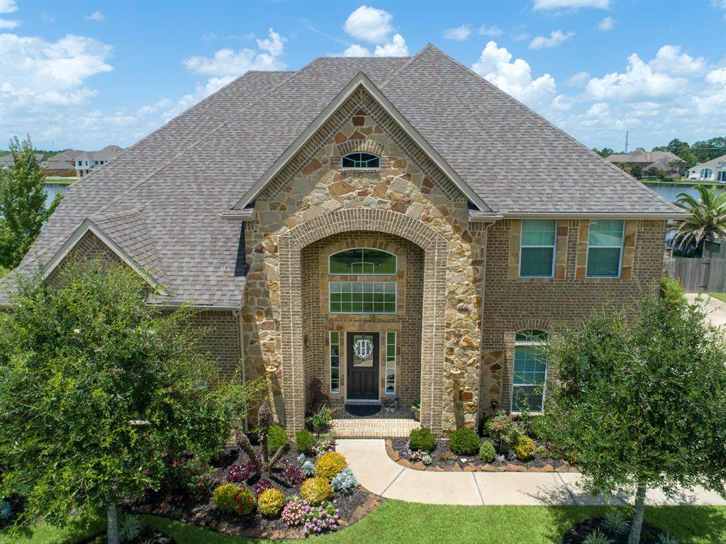 2229 Lakeway Drive - Photo 1
