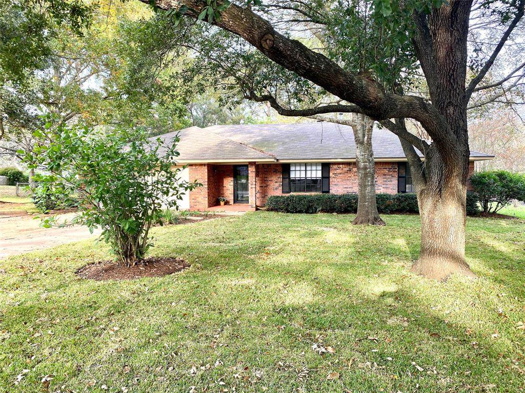 2609 Daisy Drive - Photo 1