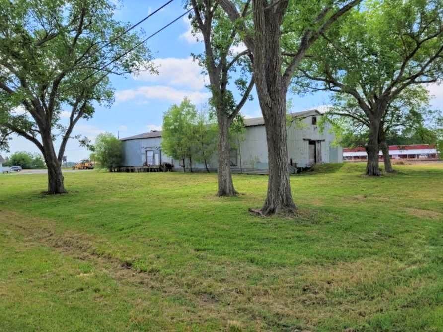 101 Broadway/Railroad W Avenue - Photo 1