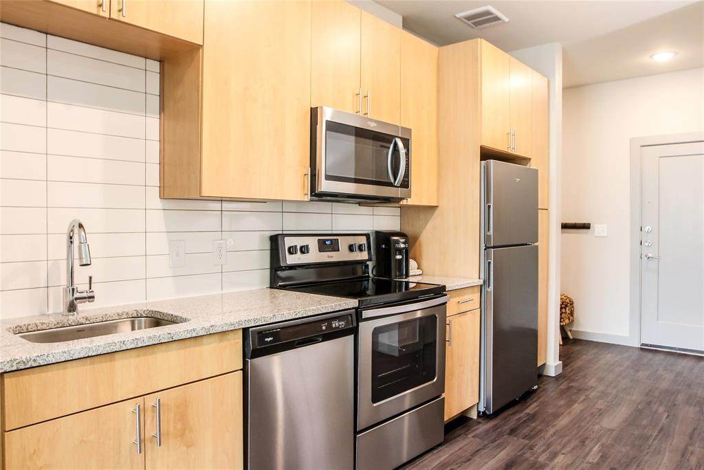 609 Waverly Street - Photo 1