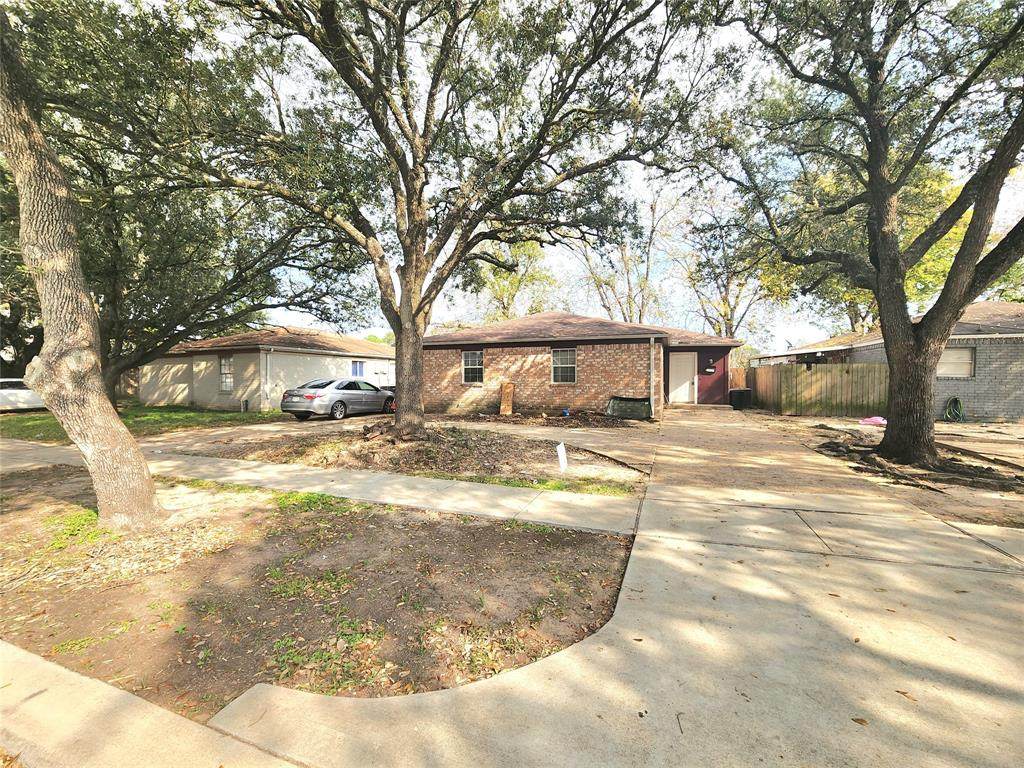 3231 Scotch Moss Lane - Photo 1