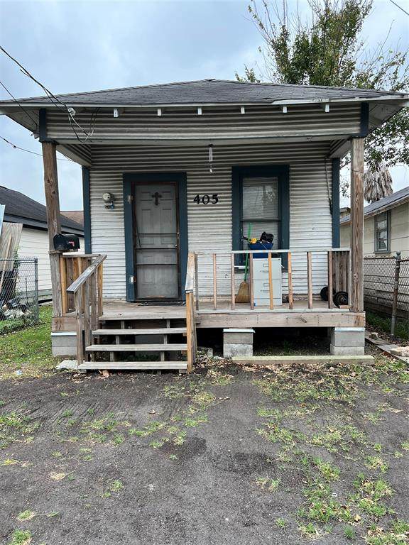 405 77th Street - Photo 1