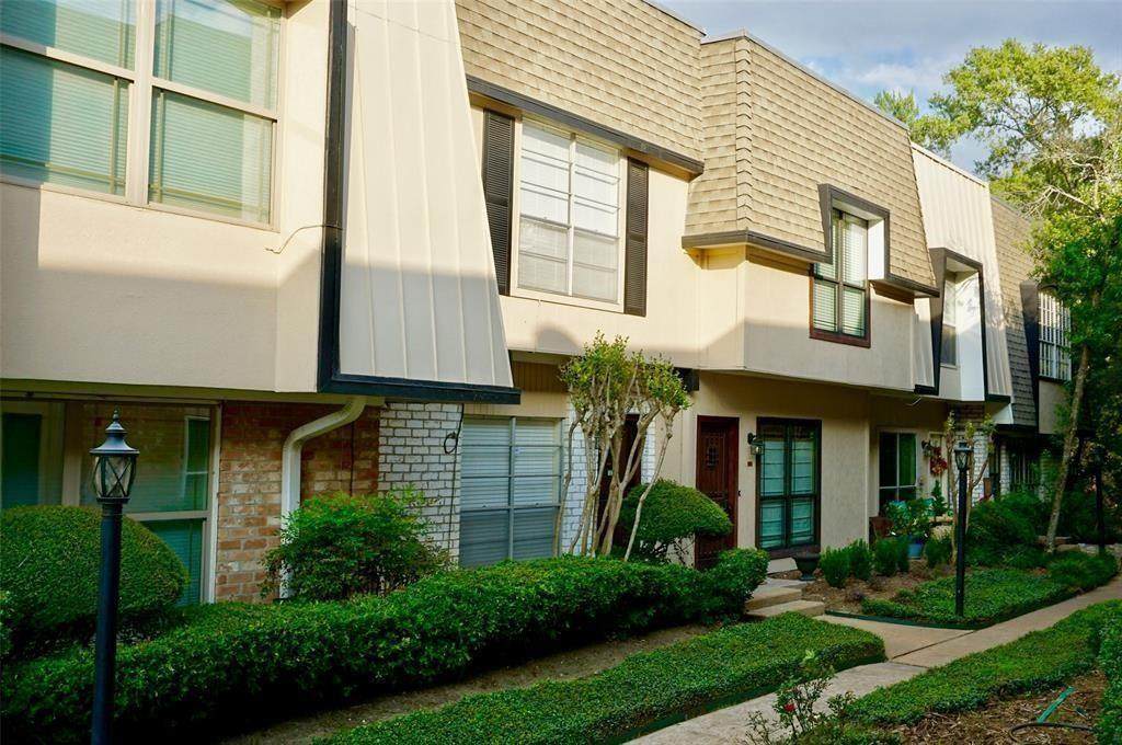 1805 Stoney Brook Drive - Photo 1