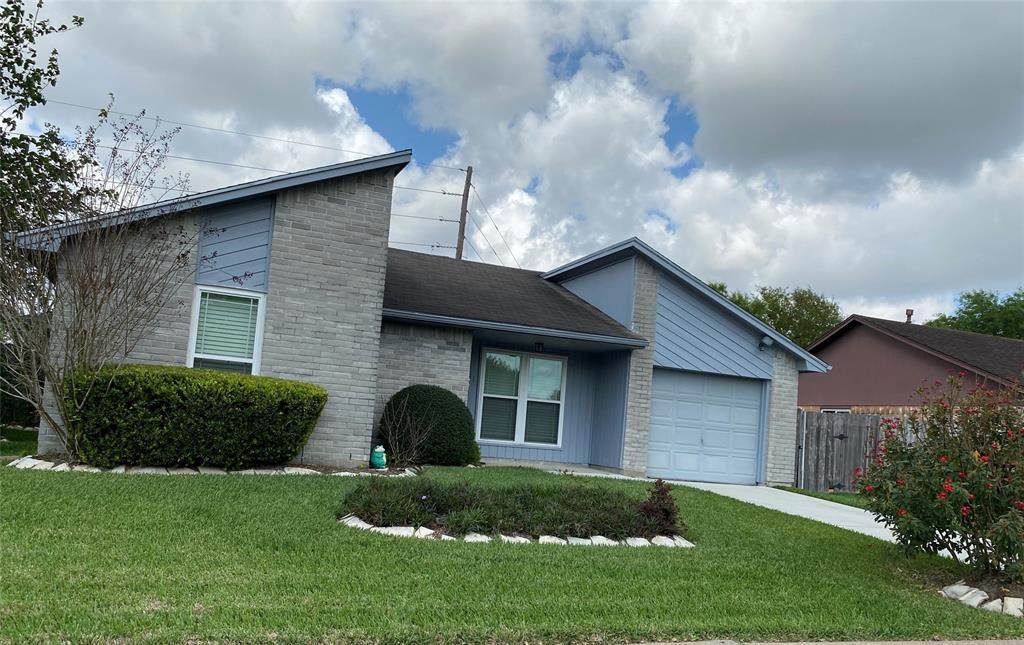 2911 Helmsley Drive - Photo 1