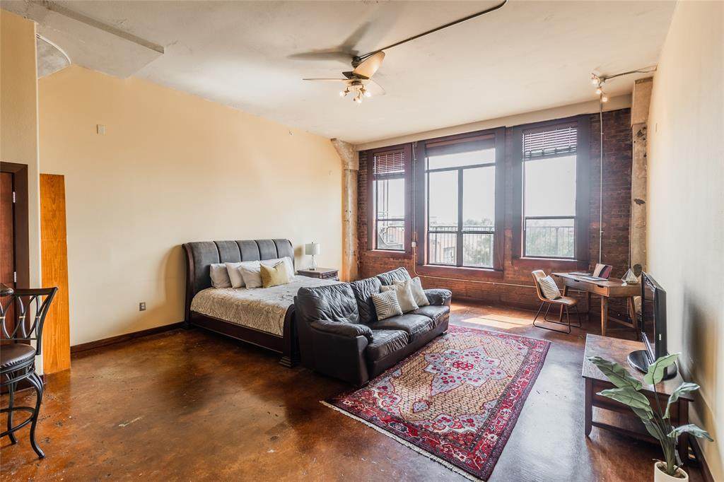 2205 Mckinney Street - Photo 1