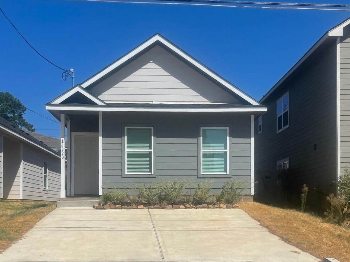 16890 Glenheath - Photo 1