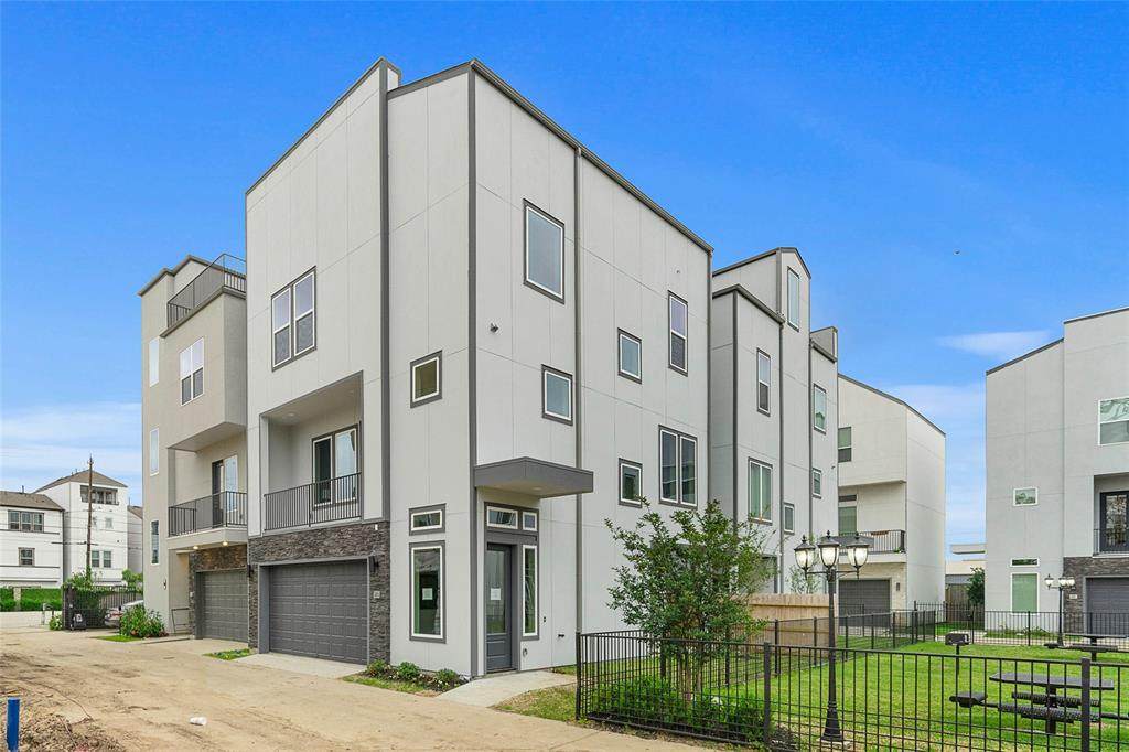 8411 Hempstead - Photo 1