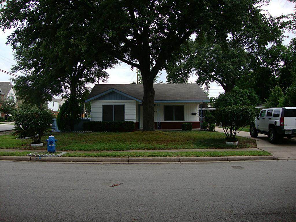 902 15th 1/2 Street - Photo 1