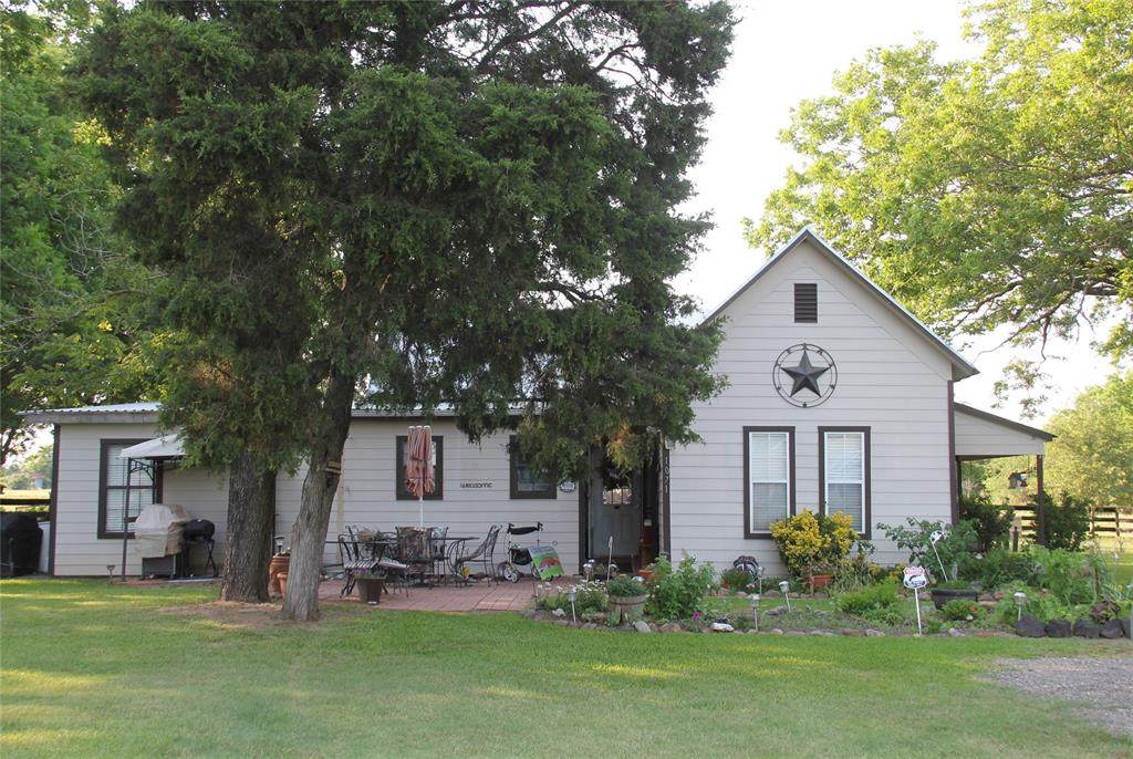 1054 County Road 348 - Photo 1