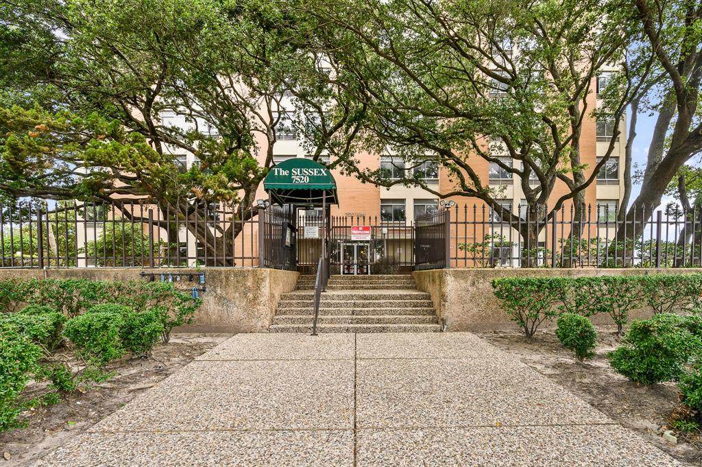 7520 Hornwood Drive - Photo 1