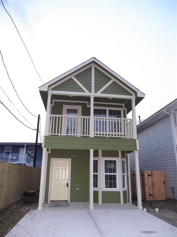 404 Spooner St Street - Photo 1