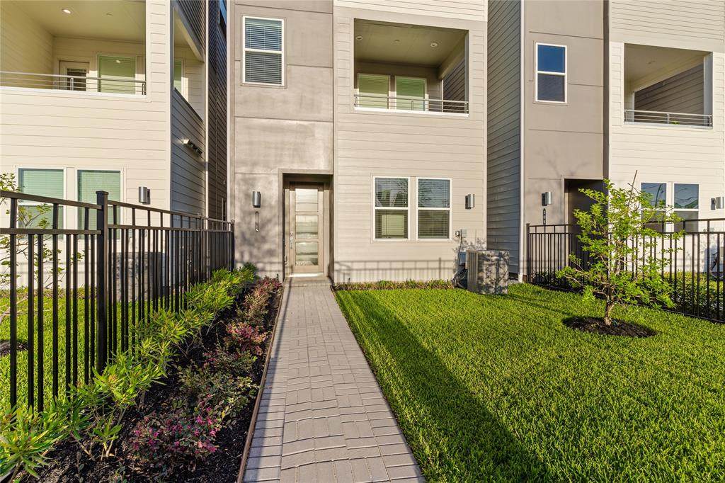 308 Jensen Drive - Photo 1