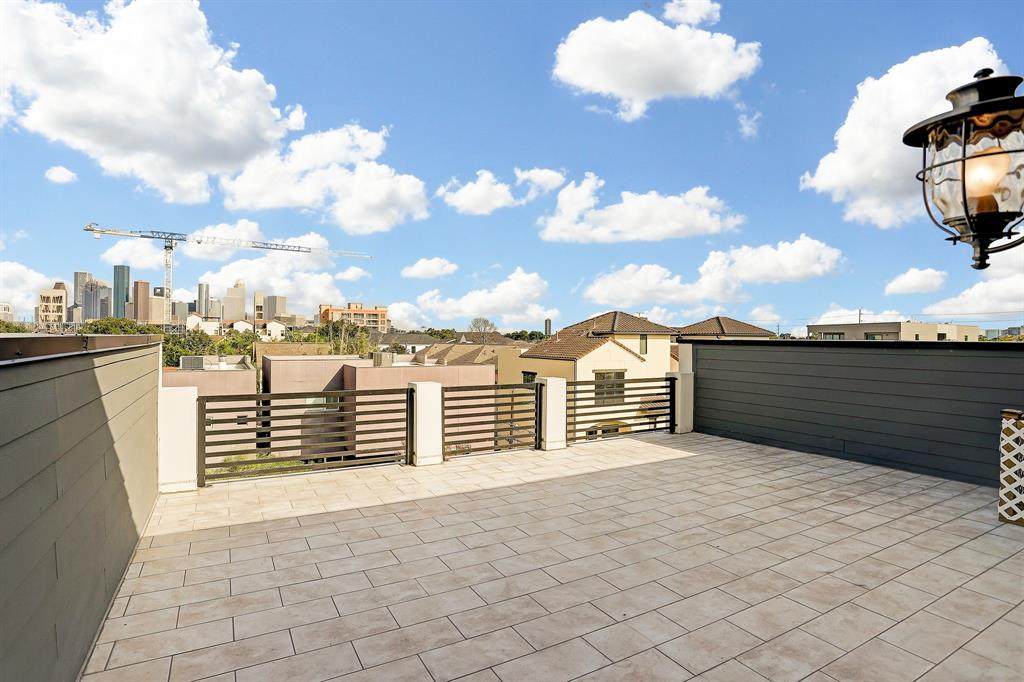 1404 Eberhard Street - Photo 1
