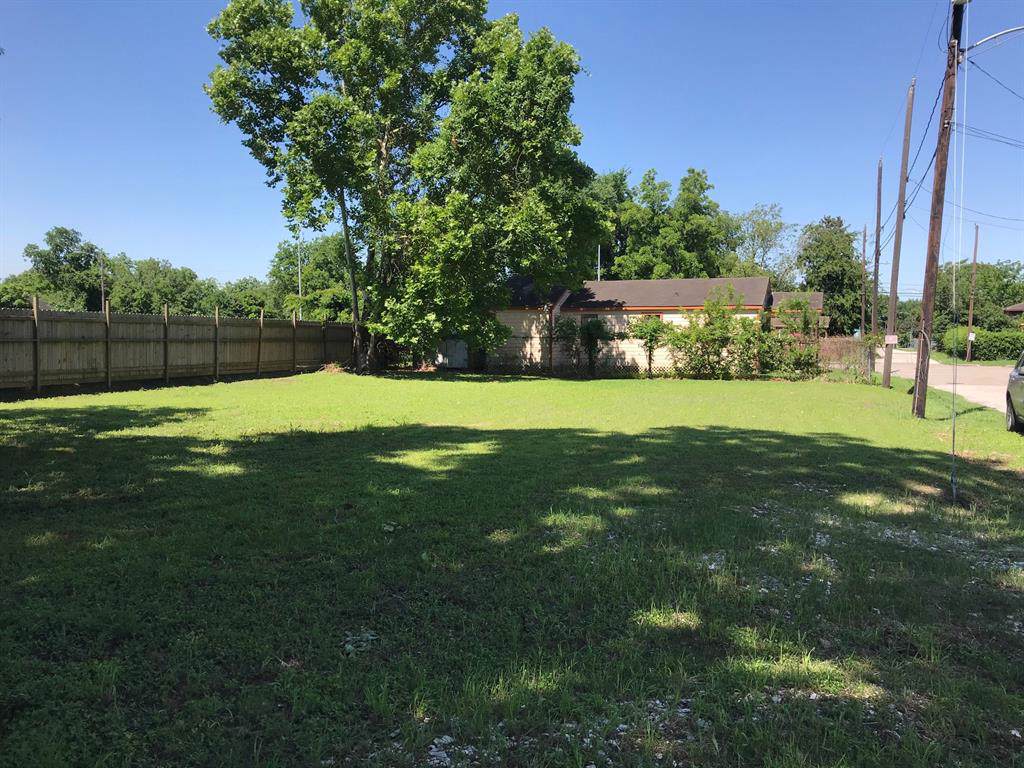 4208 Tiffin Street - Photo 1