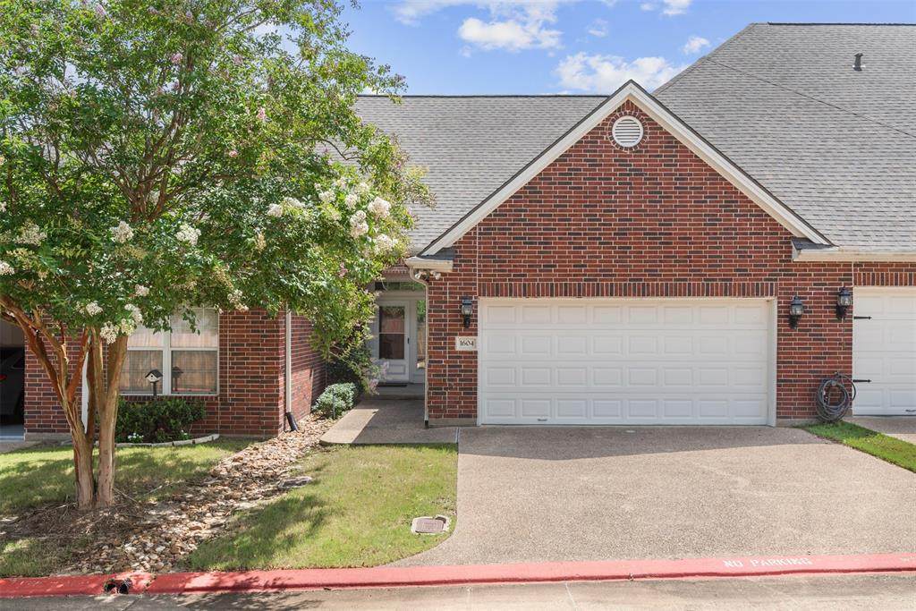1604 Fable Lane - Photo 1