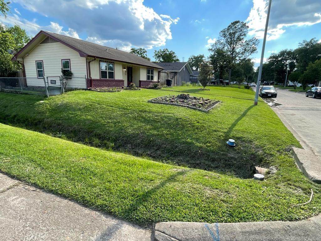 8603 Friendship Road - Photo 1