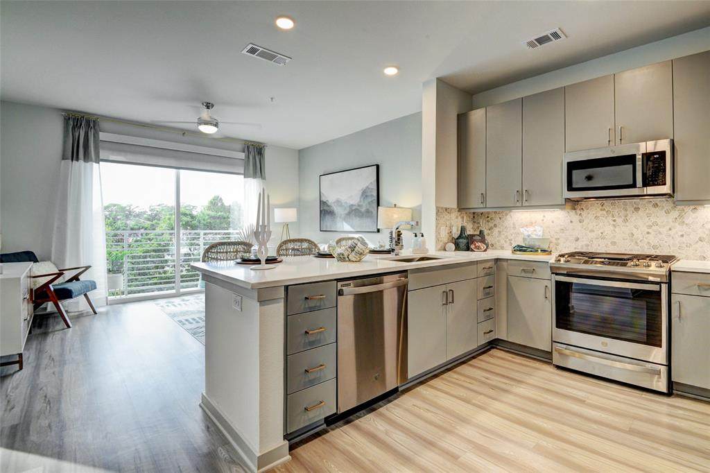 3636 Dallas Street - Photo 1