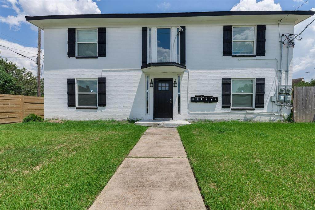 4301 Chartres Street - Photo 1
