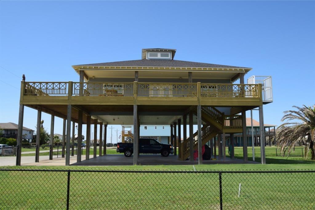 942 Holiday Drive - Photo 1