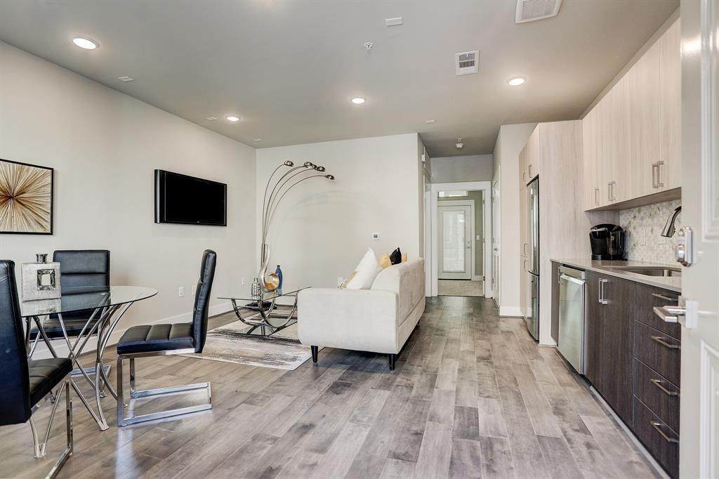 4819 Caroline Street - Photo 1