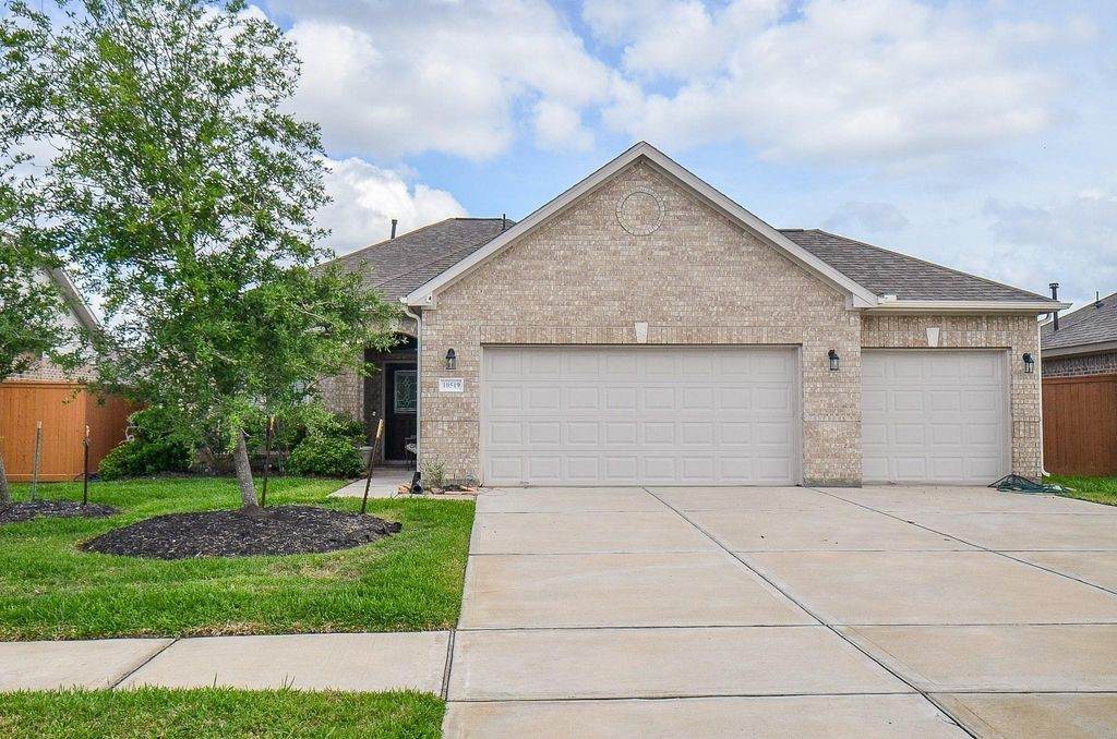 10519 Scrub Oak Drive - Photo 1