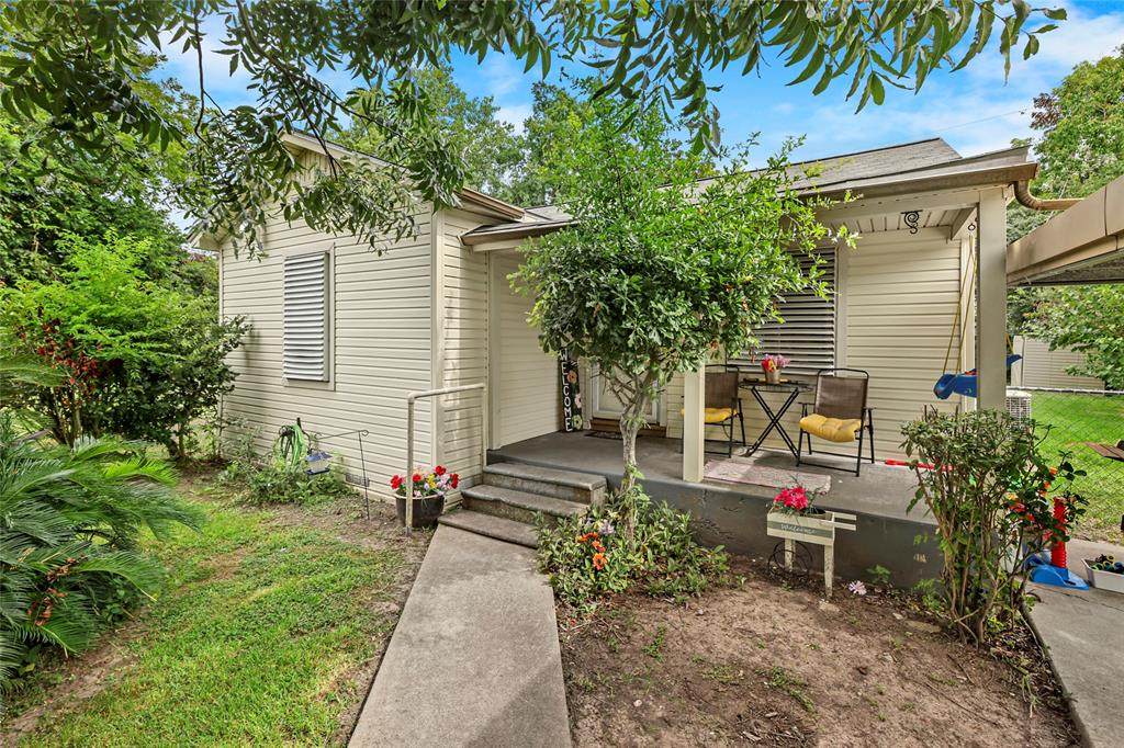 6621 Woodrow Street - Photo 1