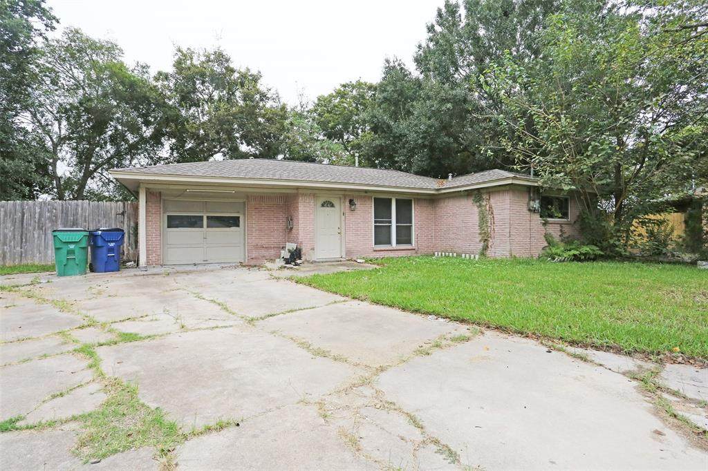 344 Pennington Drive - Photo 1