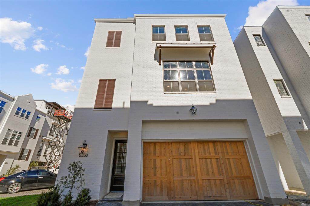 5330 Chandler Street - Photo 1