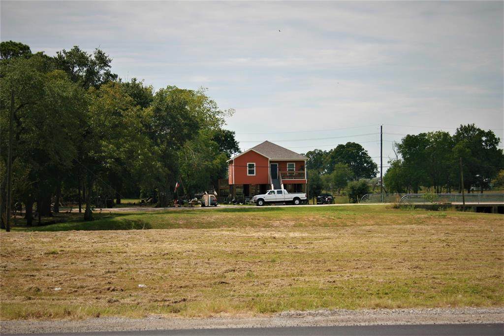 5815 Commerce Street - Photo 1