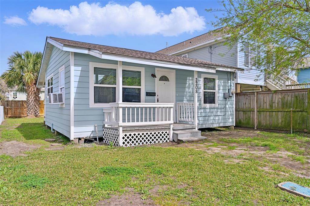 2208 Victory Street - Photo 1