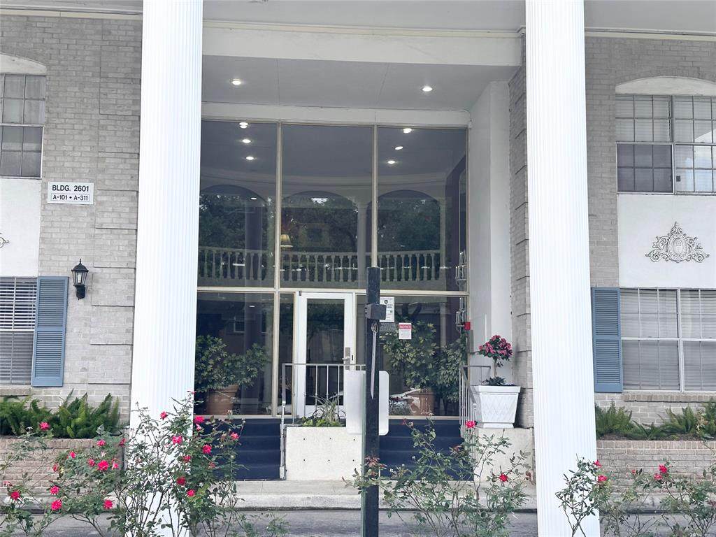 2601 Bellefontaine Street - Photo 1